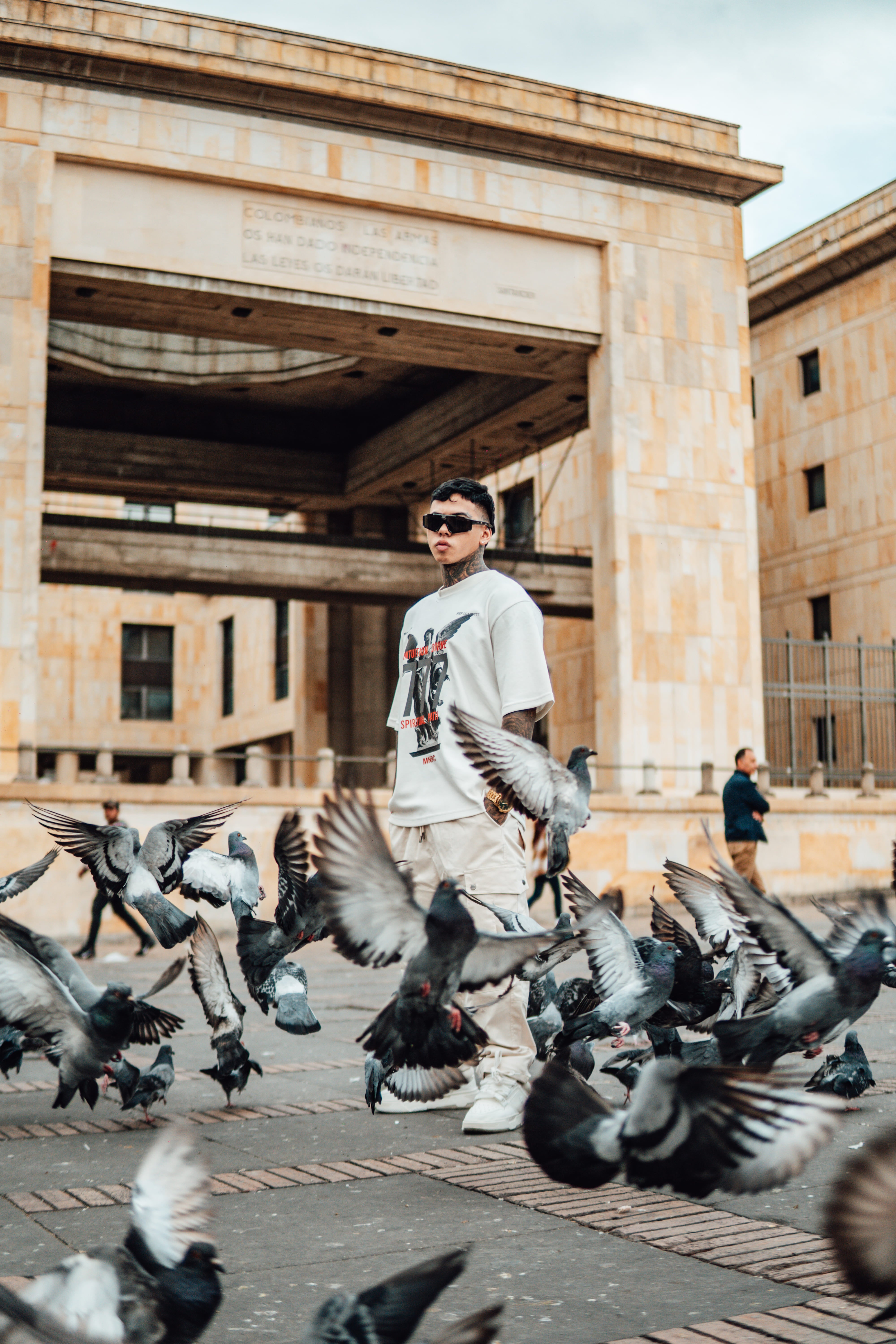 CAMISETA MONARCA SPIRITUAL LANZAMIENTO