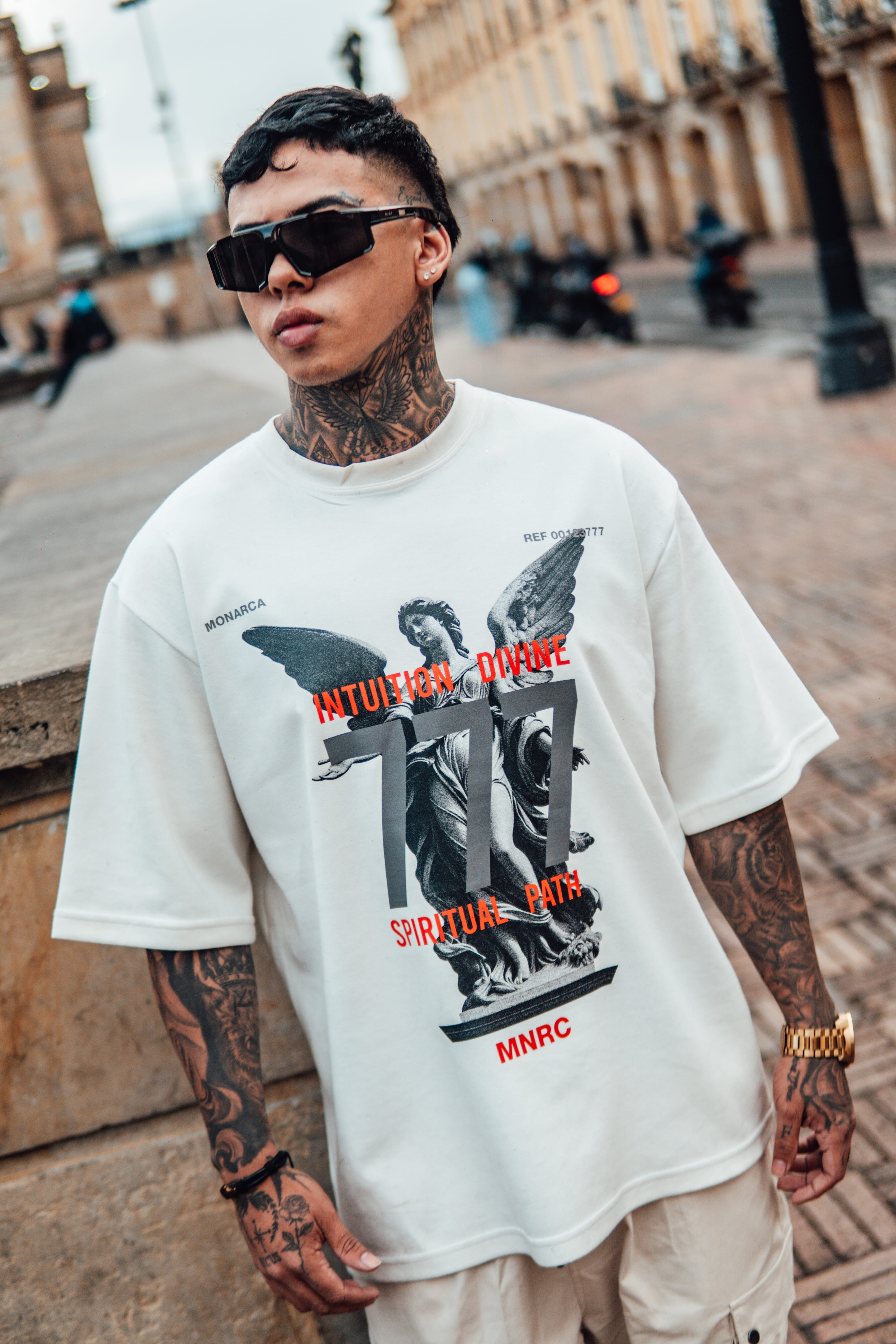 CAMISETA MONARCA SPIRITUAL LANZAMIENTO